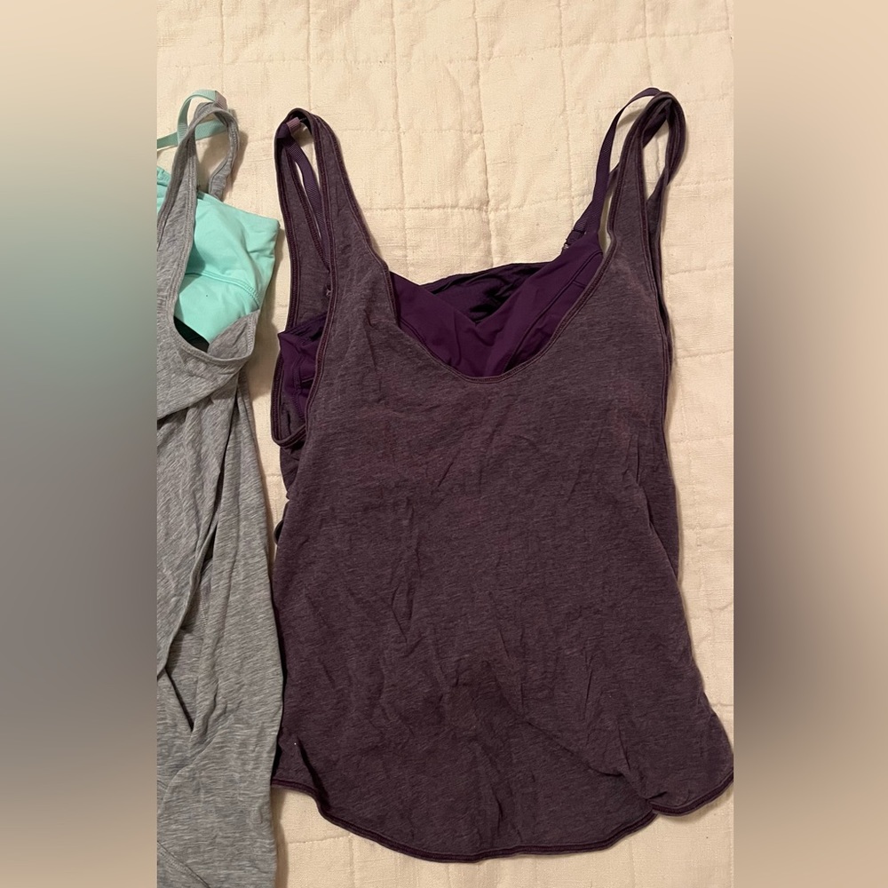 Two Lululemon tanks XS